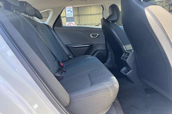 2025 Kia K4 S CL4m thumb-11