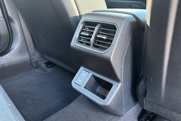 2025 Kia K4 S CL4m thumb-12