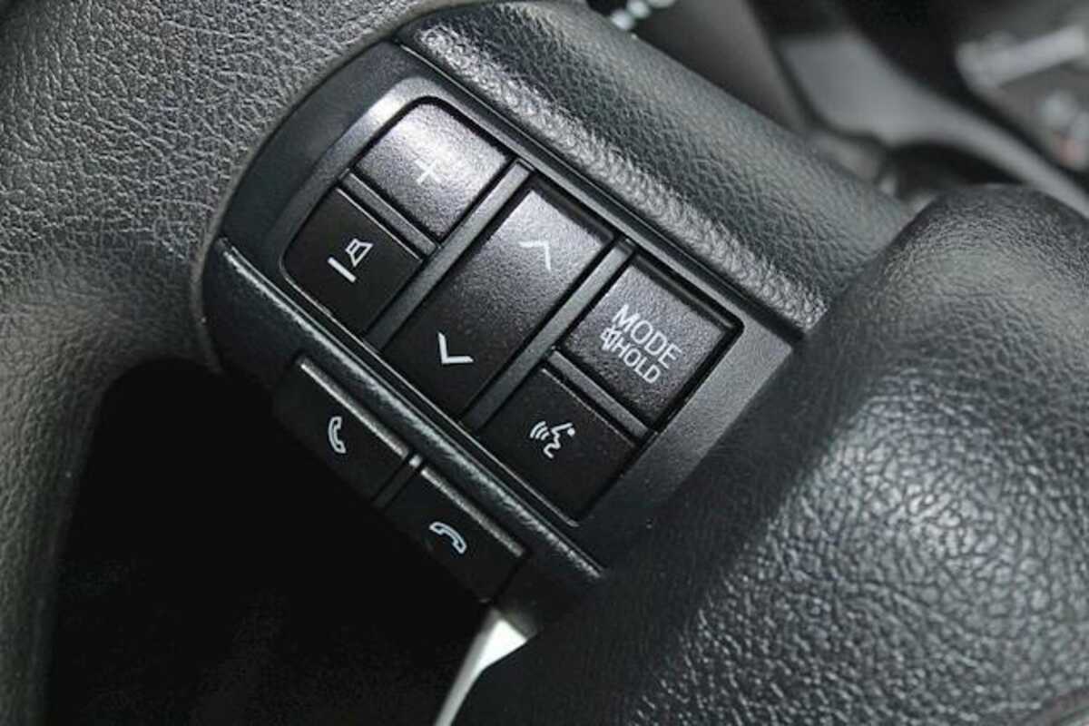 2018 Toyota HILUX WORKMATE DUAL CAB TGN121R
