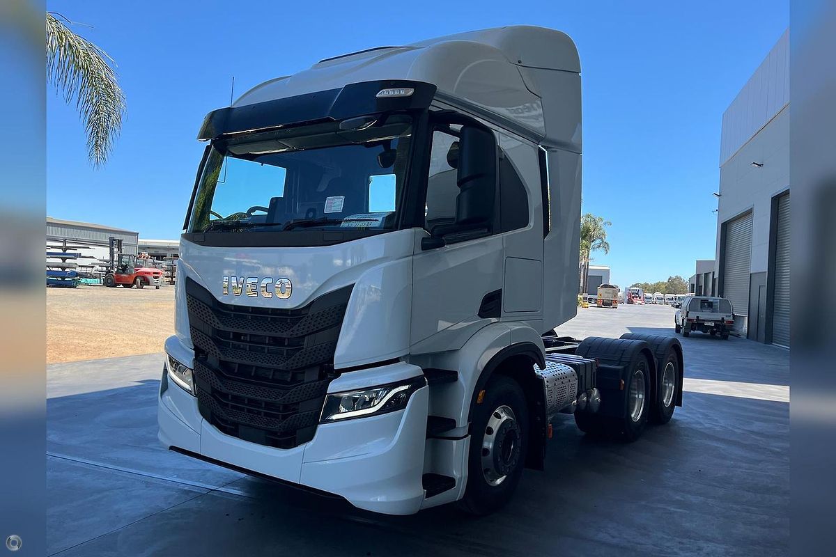 2024 Iveco S-Way AT600