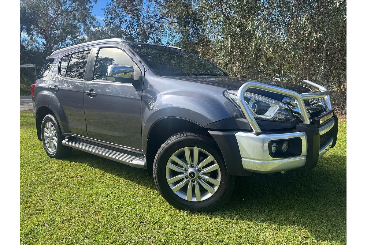 2018 Isuzu MU-X LS-T