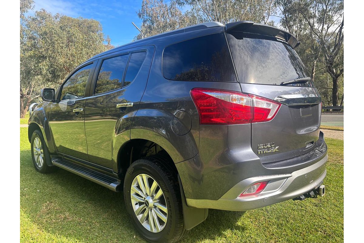 2018 Isuzu MU-X LS-T