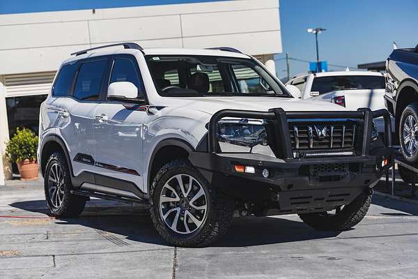 2023 Mahindra Scorpio Z8
