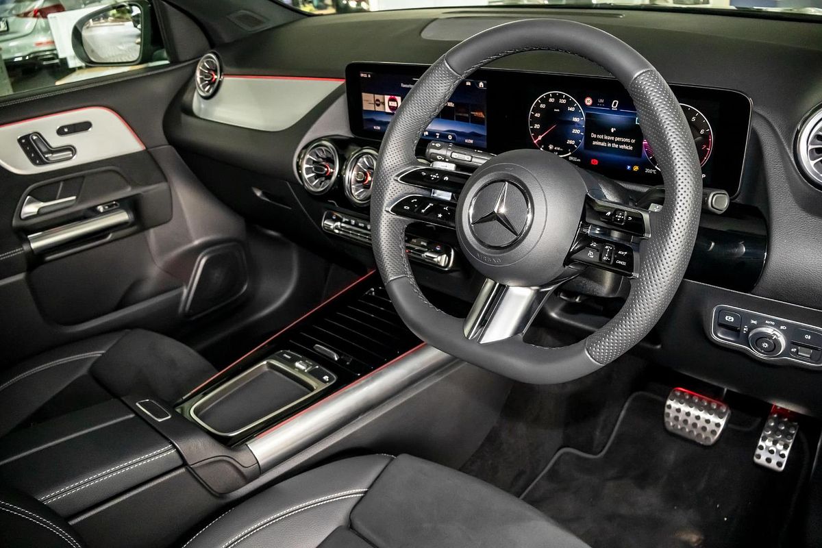H247 806+056MY GLA200 Special Ed WAG DUAL 7sp