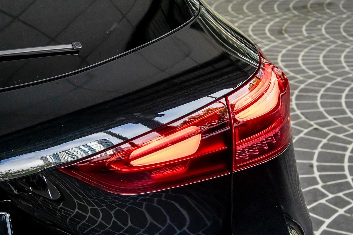 H247 806+056MY GLA200 Special Ed WAG DUAL 7sp