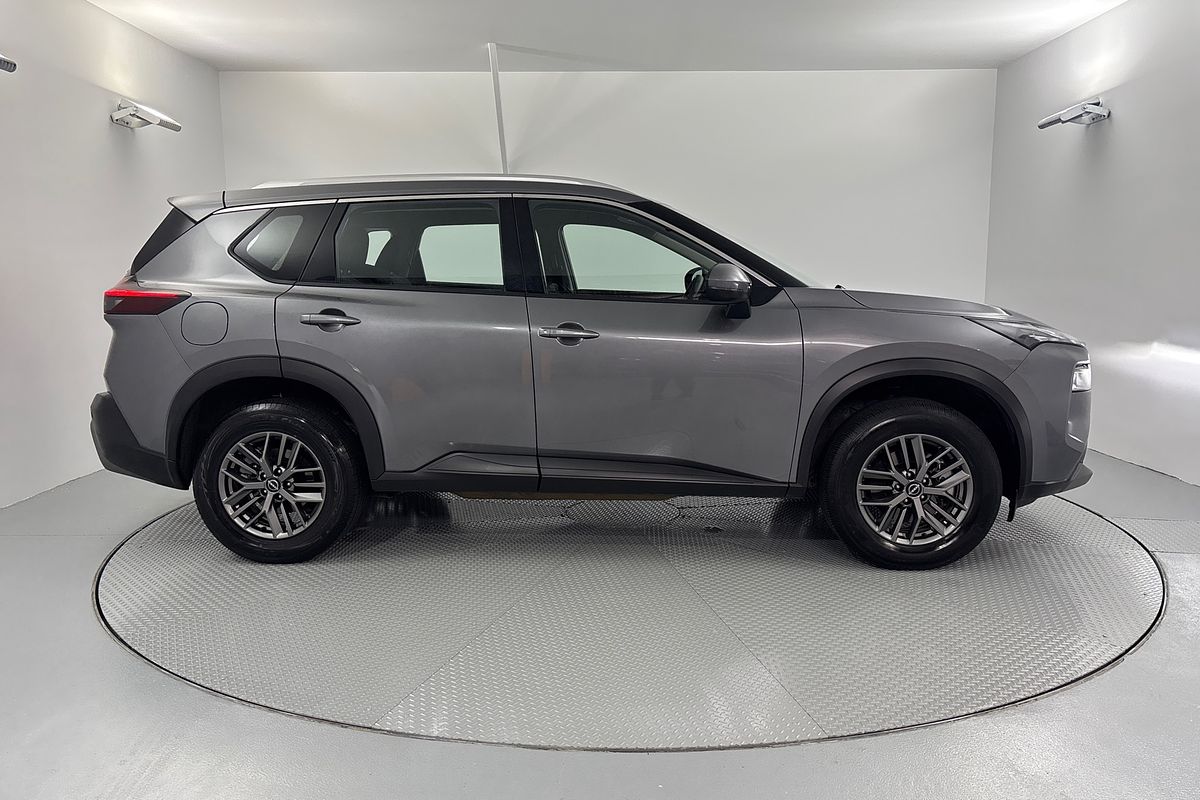 2024 Nissan X-TRAIL ST T33