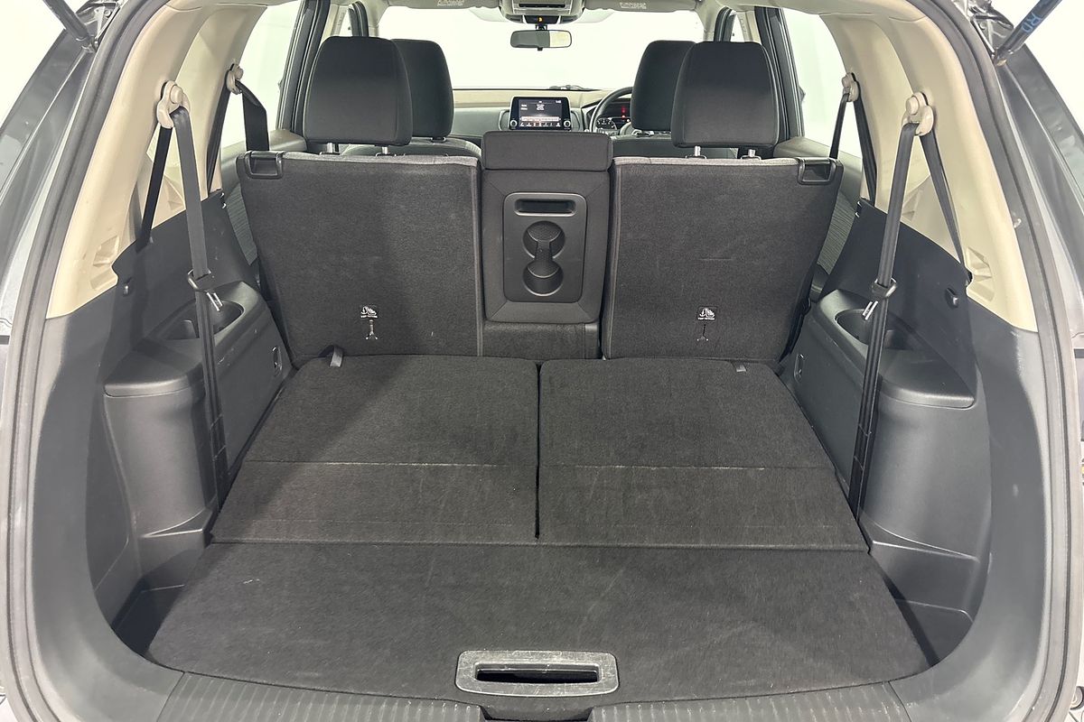 2024 Nissan X-TRAIL ST T33