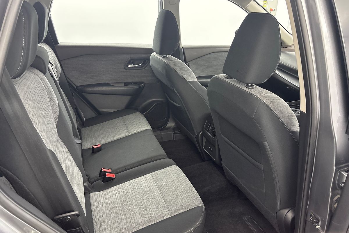 2024 Nissan X-TRAIL ST T33