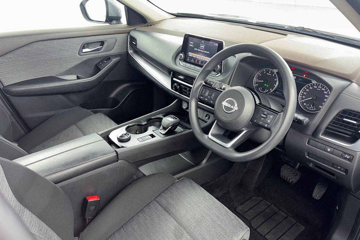2024 Nissan X-TRAIL ST T33