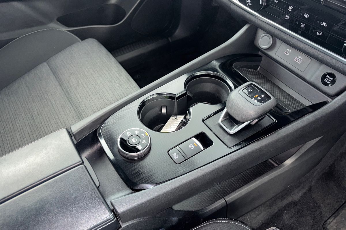 2024 Nissan X-TRAIL ST T33