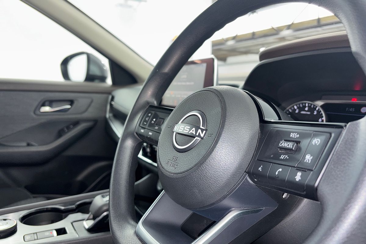 2024 Nissan X-TRAIL ST T33