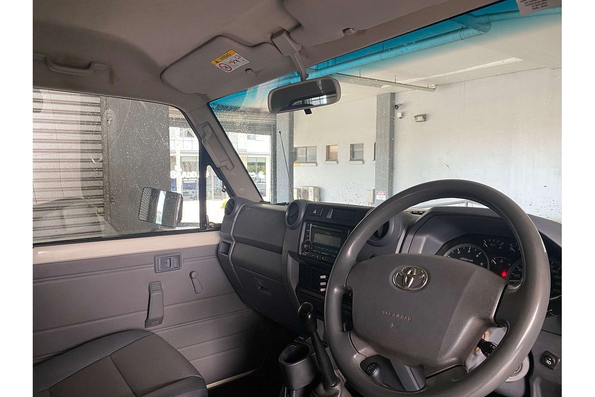 LANDCRUISER VDJ79R MY18 WORKMATE (4x4) 4.5L DTV8 DIESEL TURBO F/INJ 5 SP MANUAL C/CHAS