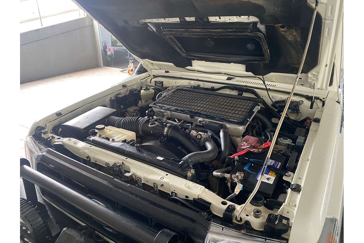 LANDCRUISER VDJ79R MY18 WORKMATE (4x4) 4.5L DTV8 DIESEL TURBO F/INJ 5 SP MANUAL C/CHAS
