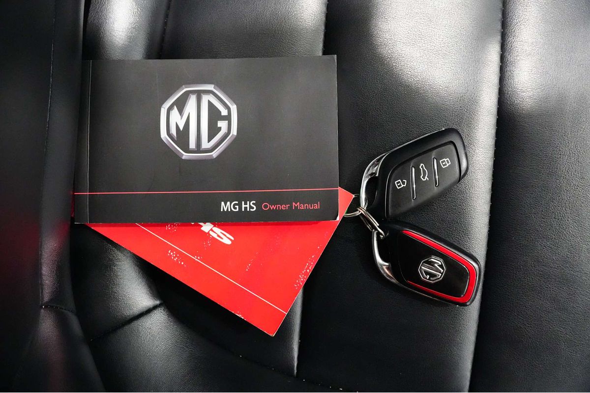 2022 MG HS Vibe SAS23
