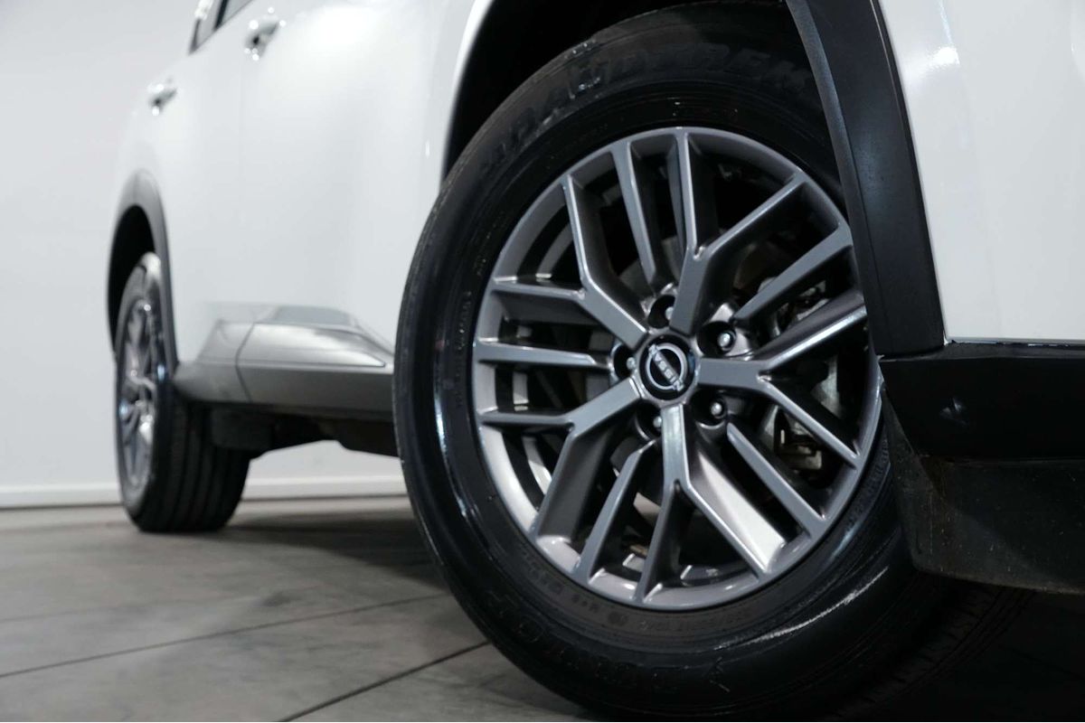 2024 Nissan X-TRAIL ST T33