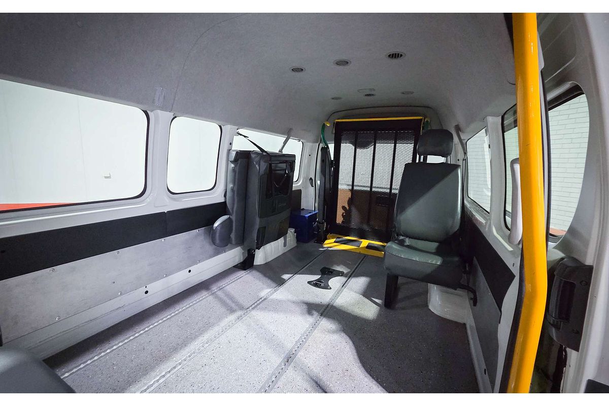 2016 Toyota Hiace Commuter KDH223R ELWB High Roof