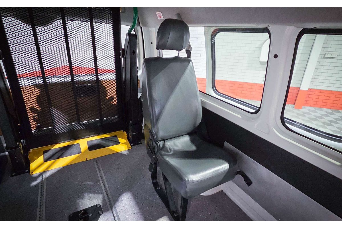 2016 Toyota Hiace Commuter KDH223R ELWB High Roof