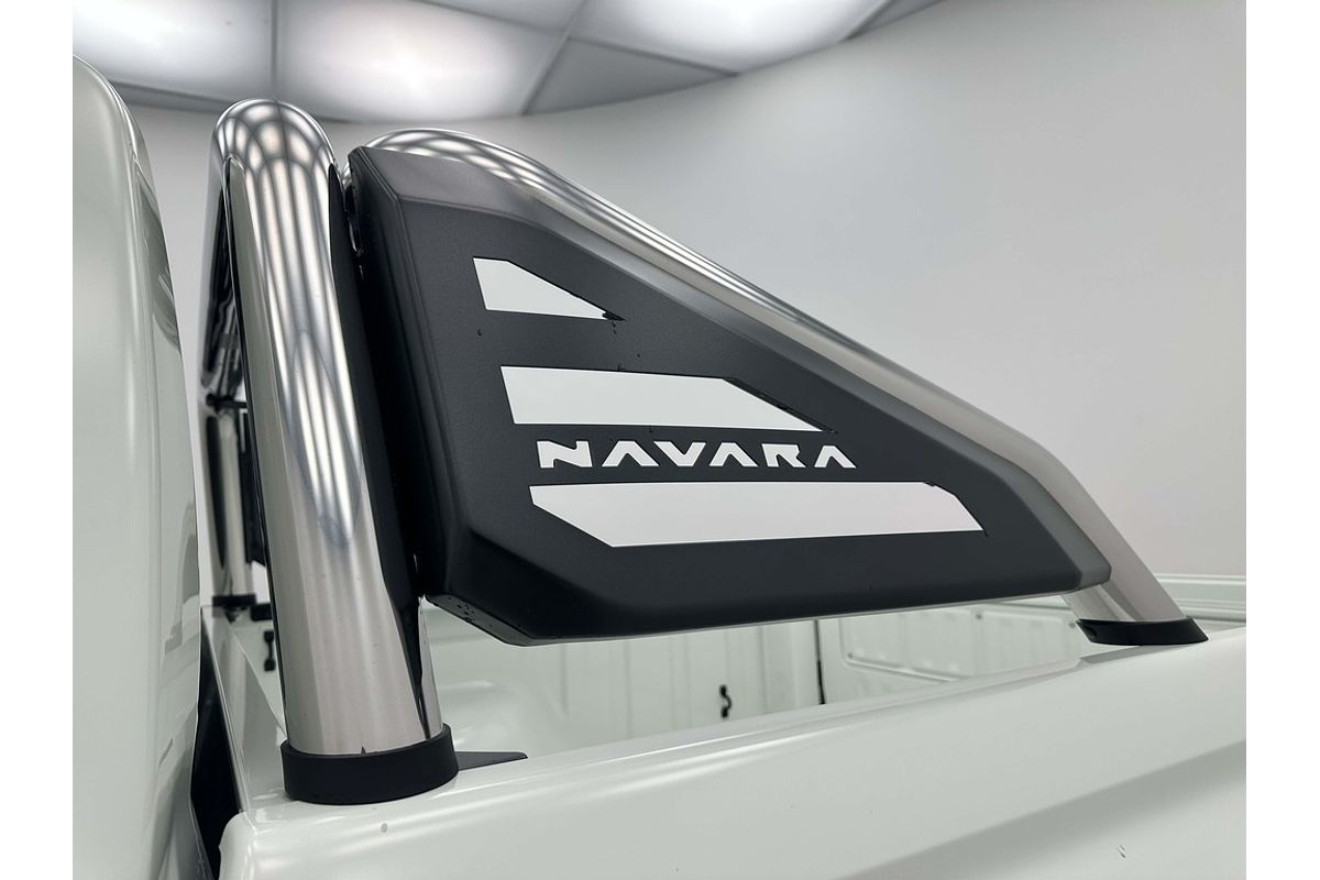 Nissan NAVARA 4X4 2.4 DSL AUTO DC ST