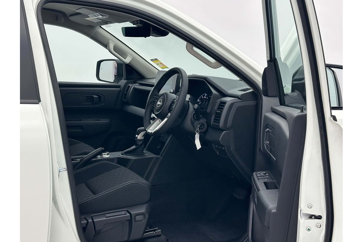 Nissan NAVARA 4X4 2.4 DSL AUTO DC ST