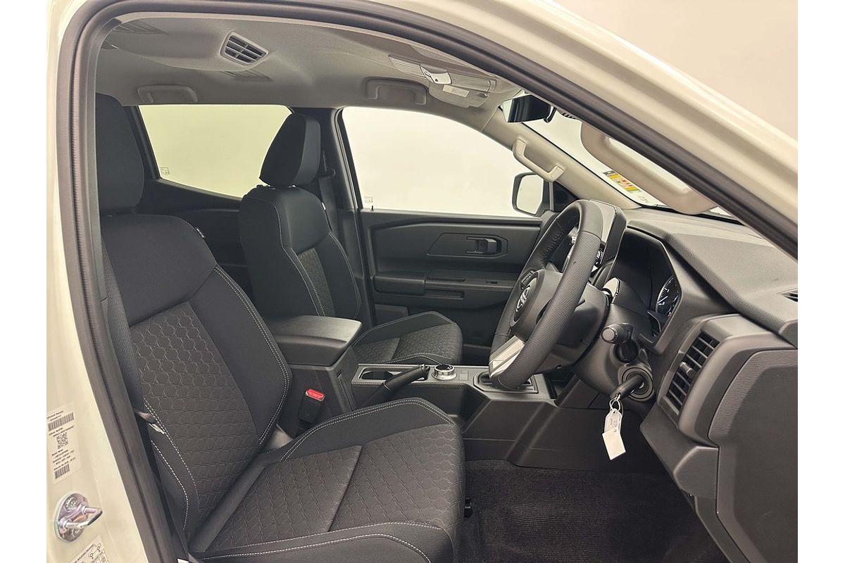 Nissan NAVARA 4X4 2.4 DSL AUTO DC ST