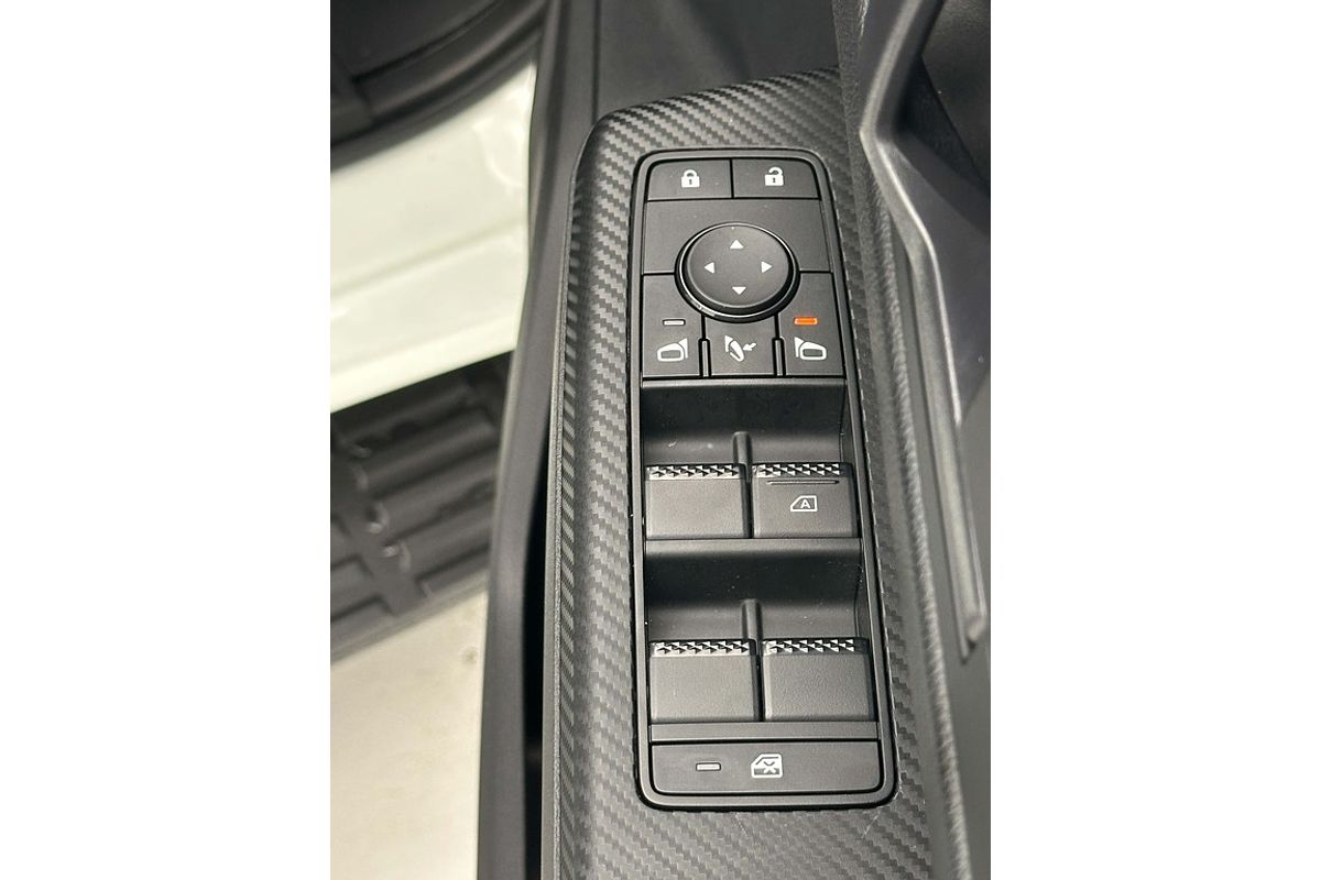 Nissan NAVARA 4X4 2.4 DSL AUTO DC ST