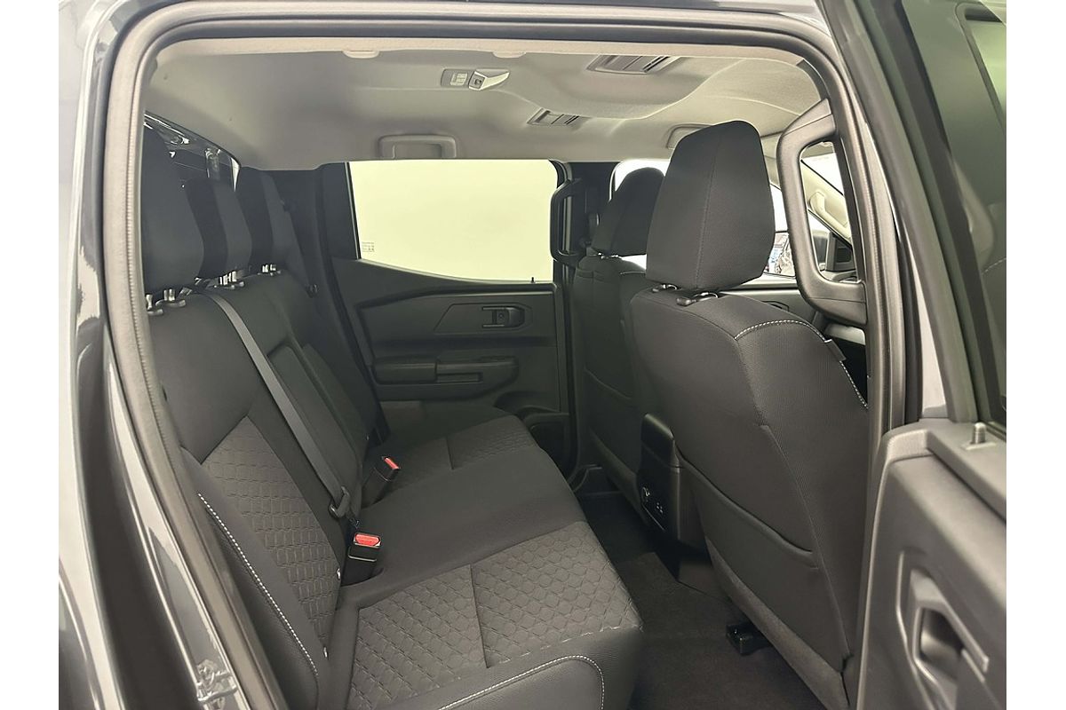 Nissan NAVARA 4X4 2.4 DSL AUTO DC ST
