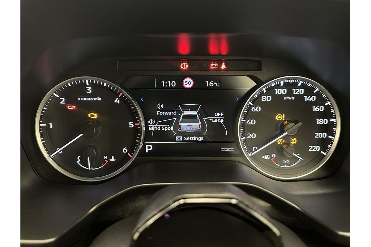 Nissan NAVARA 4X4 2.4 DSL AUTO DC ST