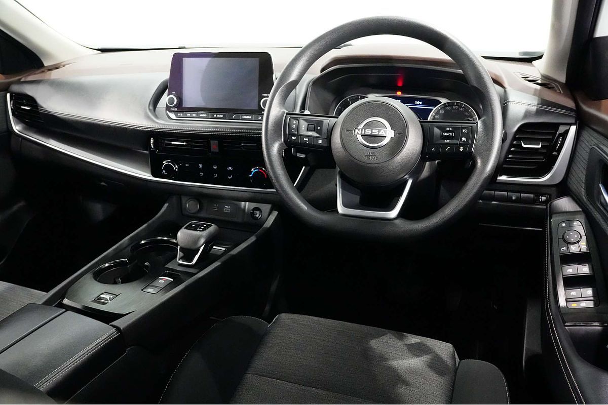 2024 Nissan X-TRAIL ST T33