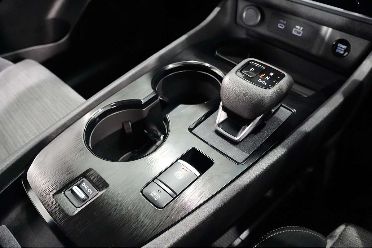 2024 Nissan X-TRAIL ST T33
