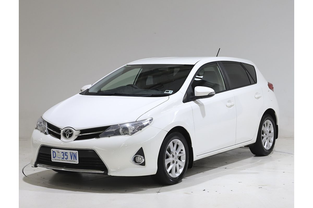 Corolla Ascent Sport 1.8L Petrol CVT 5 Door Hatch 4436080 001