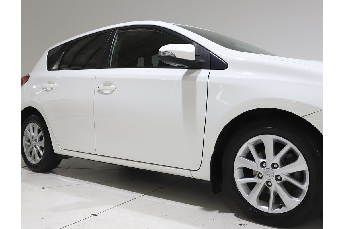 Corolla Ascent Sport 1.8L Petrol CVT 5 Door Hatch 4436080 001