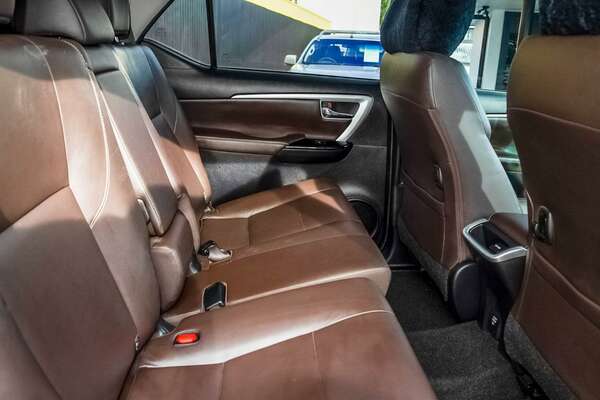 2015 Toyota Fortuner Crusade GUN156R