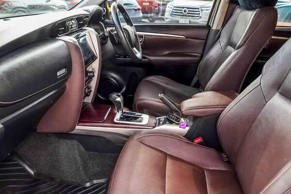 2015 Toyota Fortuner Crusade GUN156R
