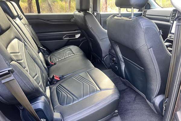 2025 Ford Everest Trend 2.0L thumb-9