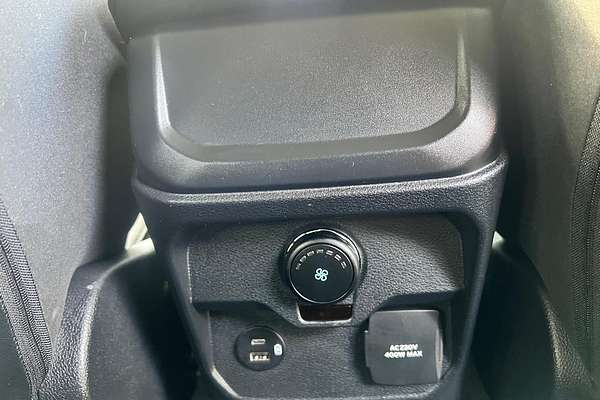 2025 Ford Everest Trend 2.0L thumb-25