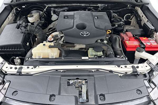 2022 Toyota Hilux SR GUN126R 4X4 thumb-9