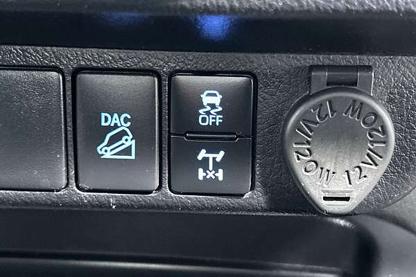 2022 Toyota Hilux SR GUN126R 4X4 thumb-13