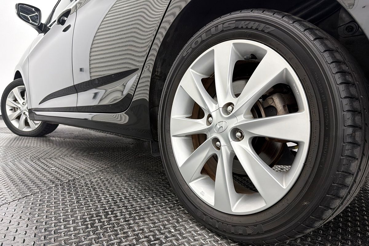 2019 Hyundai Accent Sport RB6