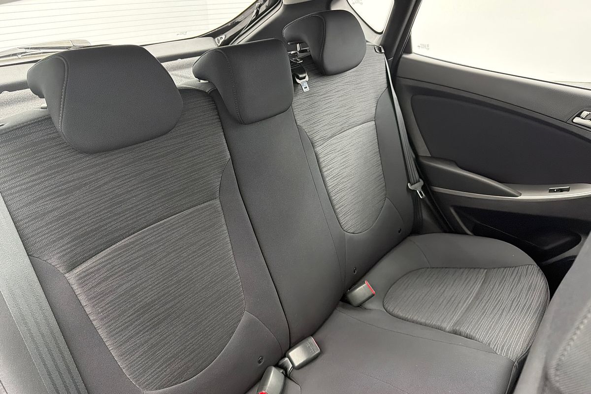 2019 Hyundai Accent Sport RB6