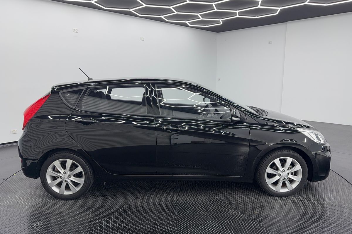 2019 Hyundai Accent Sport RB6