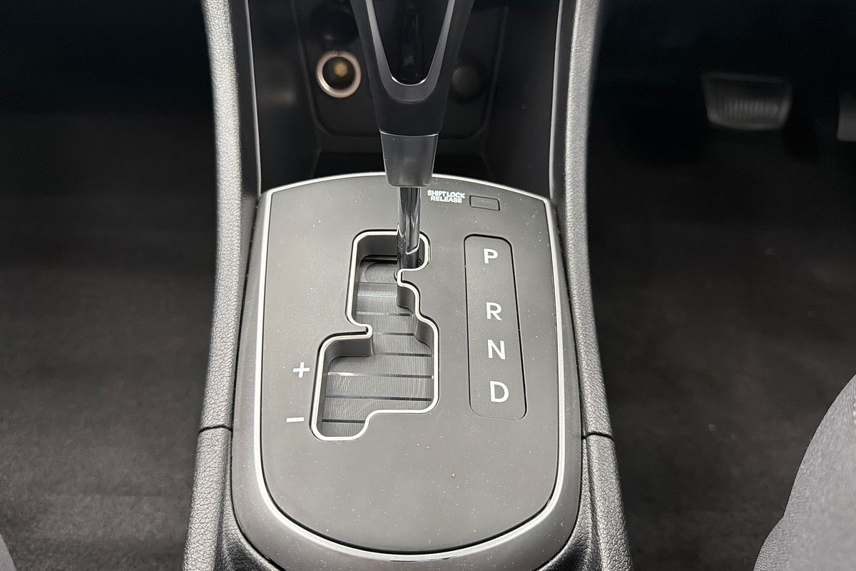 2019 Hyundai Accent Sport RB6