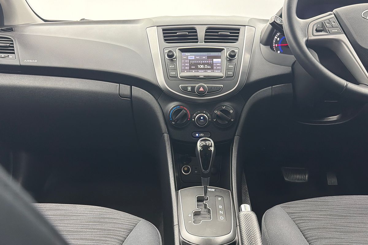 2019 Hyundai Accent Sport RB6