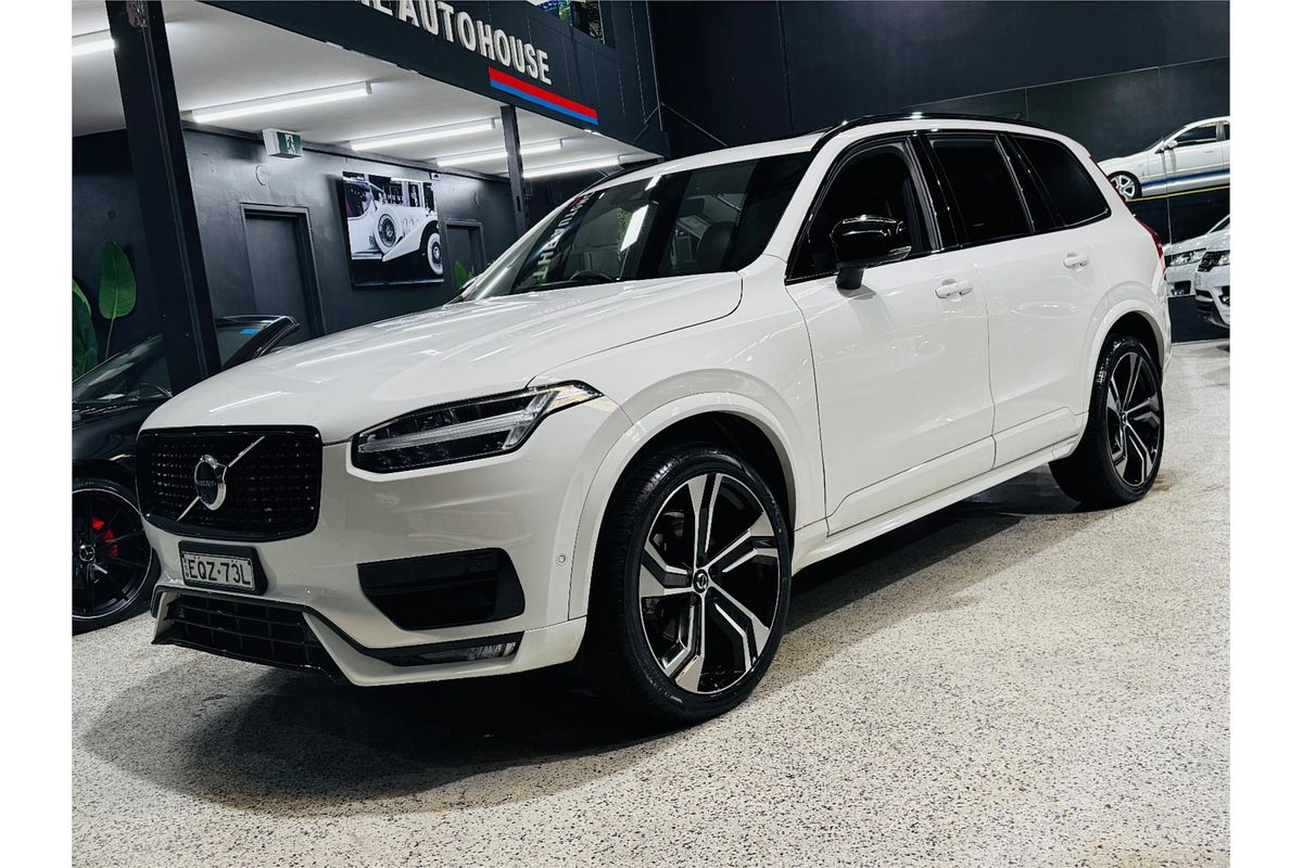 2022 Volvo XC90 B6 R-Design