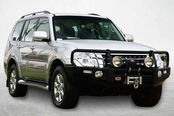 2021 Mitsubishi Pajero GLX NX