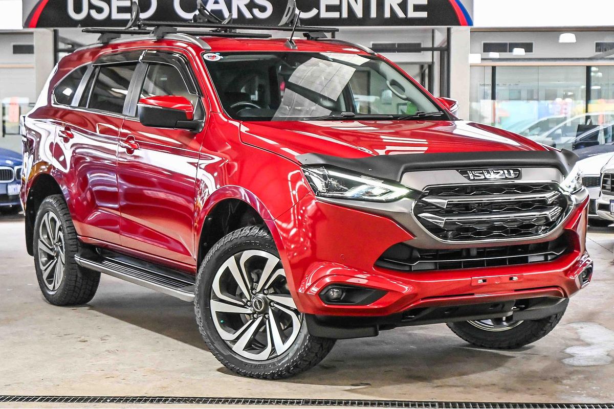 2022 Isuzu MU-X LS-T