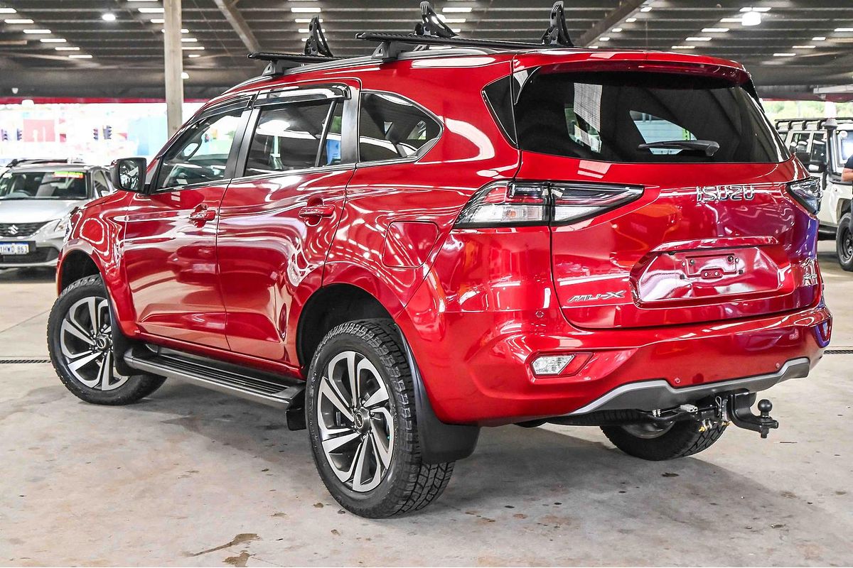 2022 Isuzu MU-X LS-T