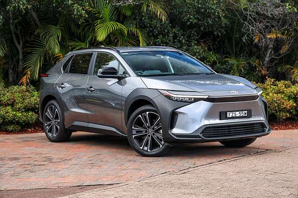 2025 Toyota bZ4X XEAM10R