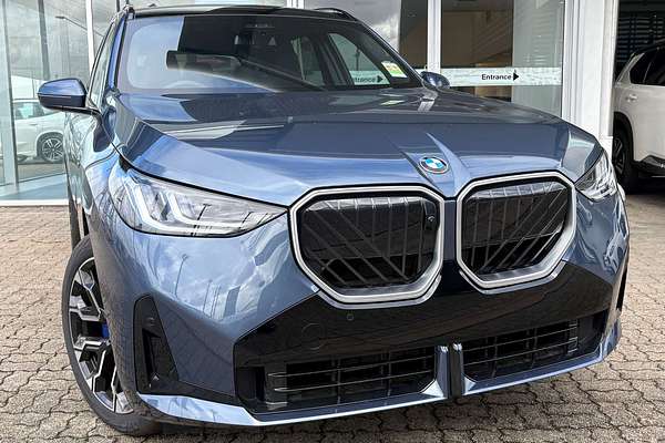 2025 BMW X3 30e xDrive G45