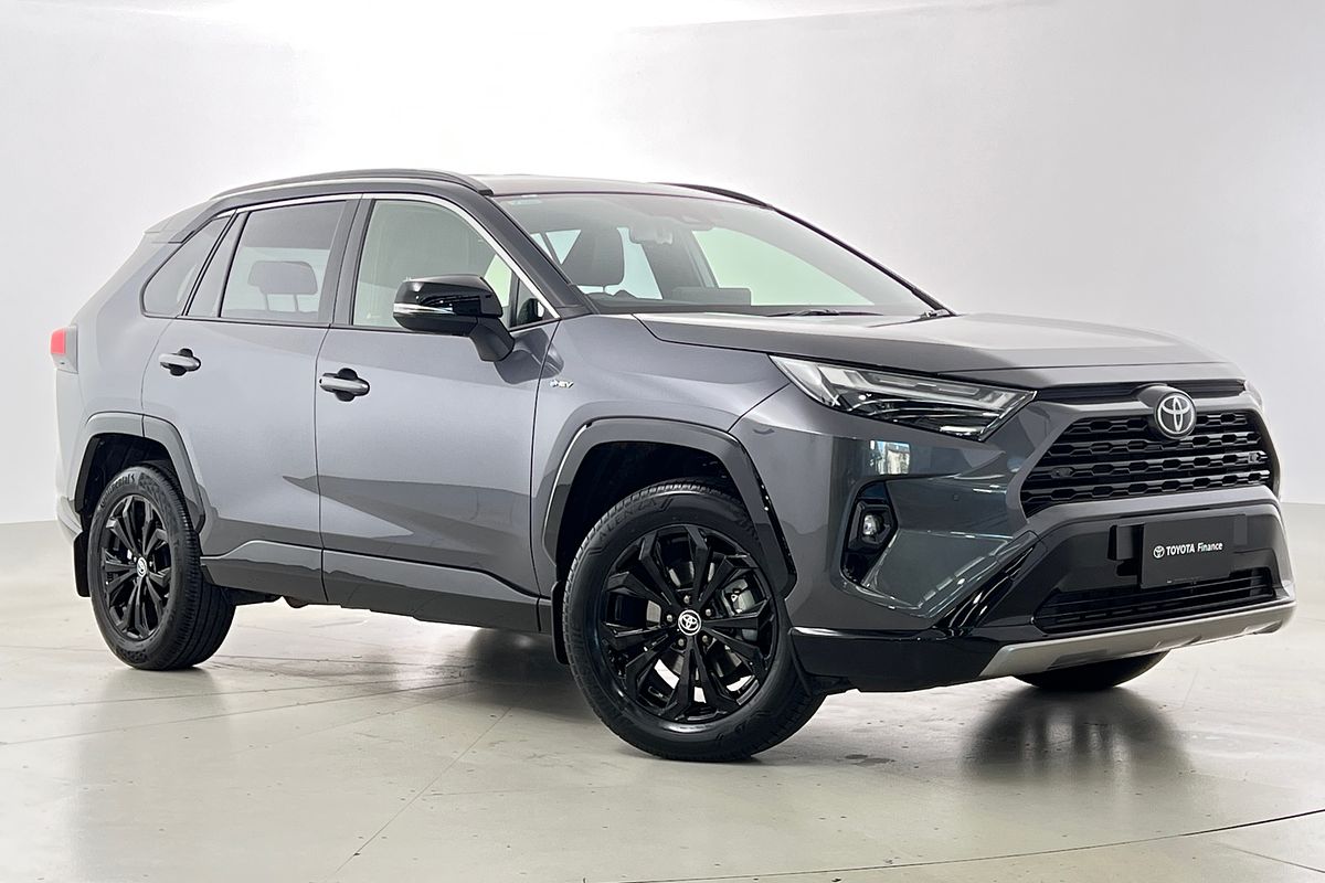 2025 Toyota RAV4 XSE AXAH52R