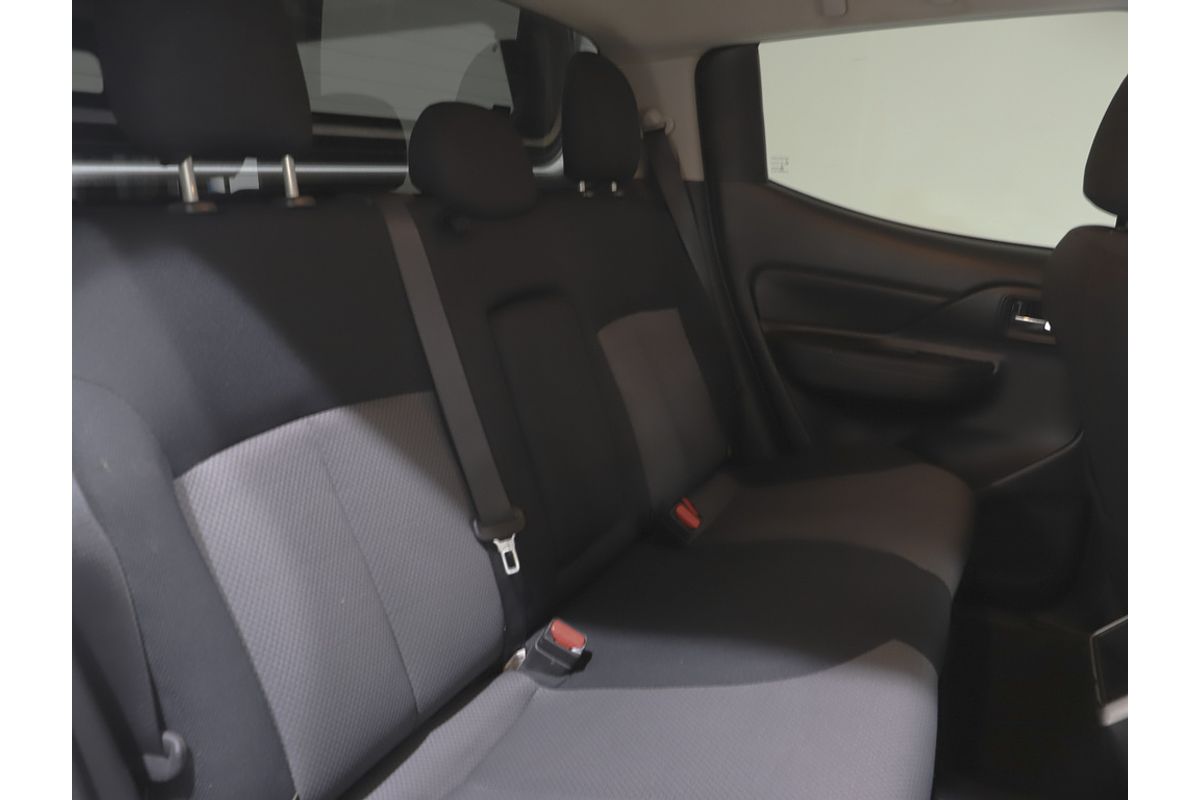 2021 Mitsubishi MR Triton GLX-R 2.4L D 6A/T 4X4 DC PU